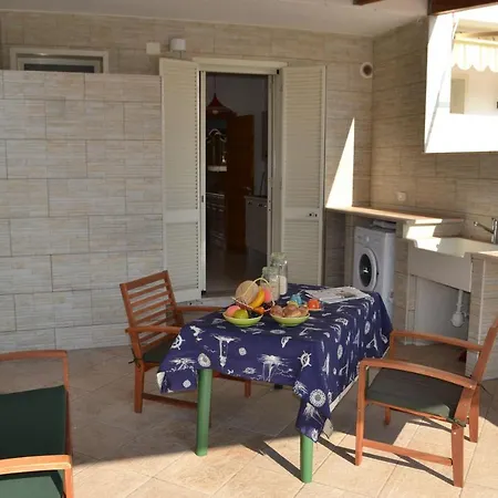 Apartment Vicino 5 Pax San Foca
